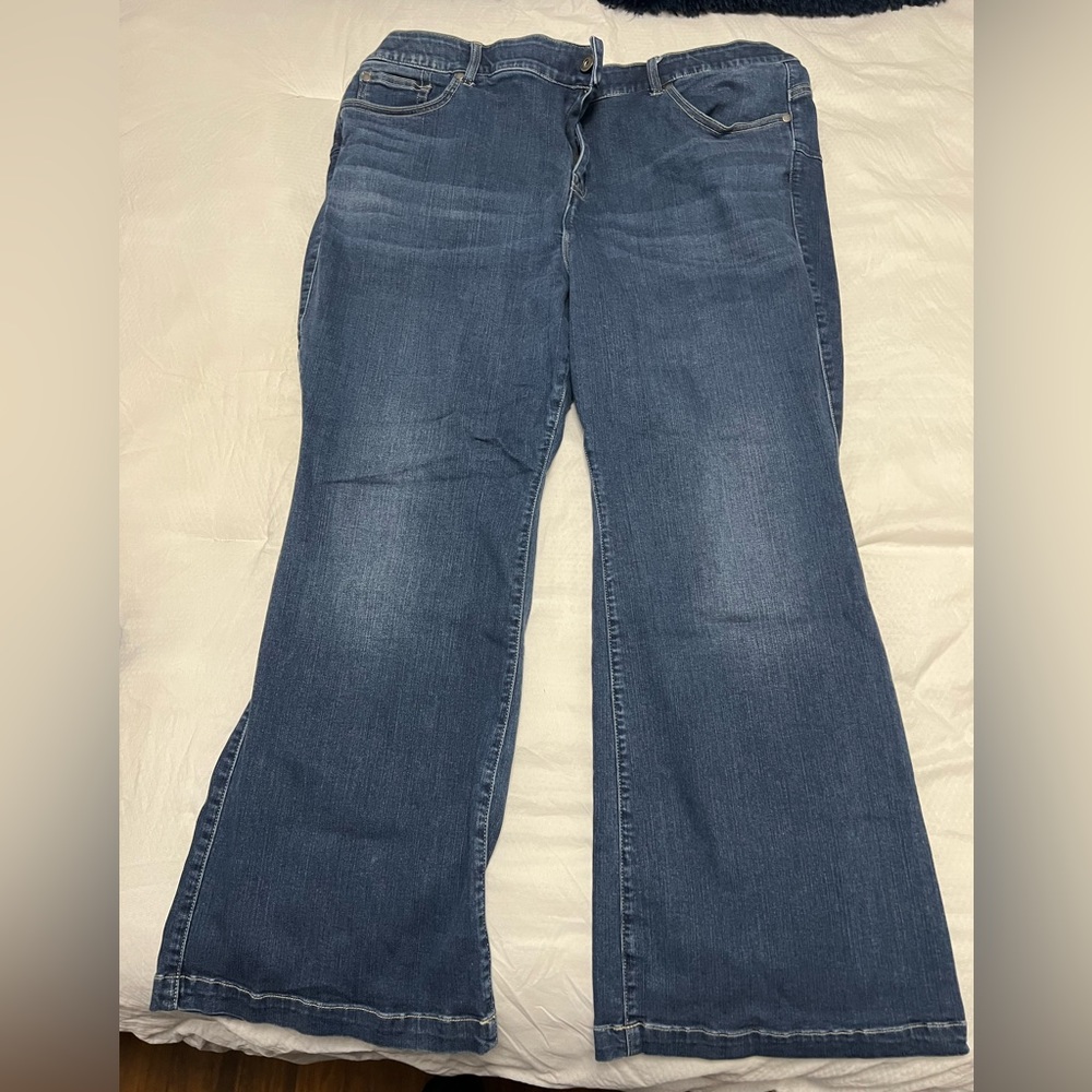 Torrid bombshell flare jeans